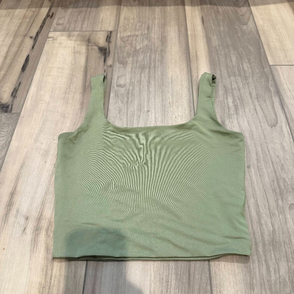 Green cropped tank top